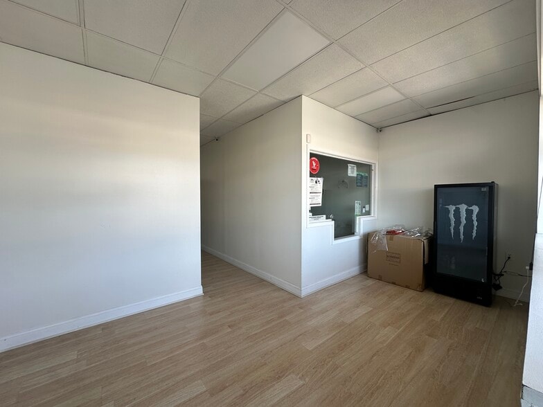 More Photos Of 4508-4518 New Falls Rd, Levittown Storefront For Lease