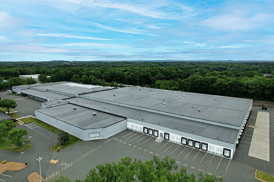 Primary Photo Of 1 Market Cir, Windsor Distribution For Lease