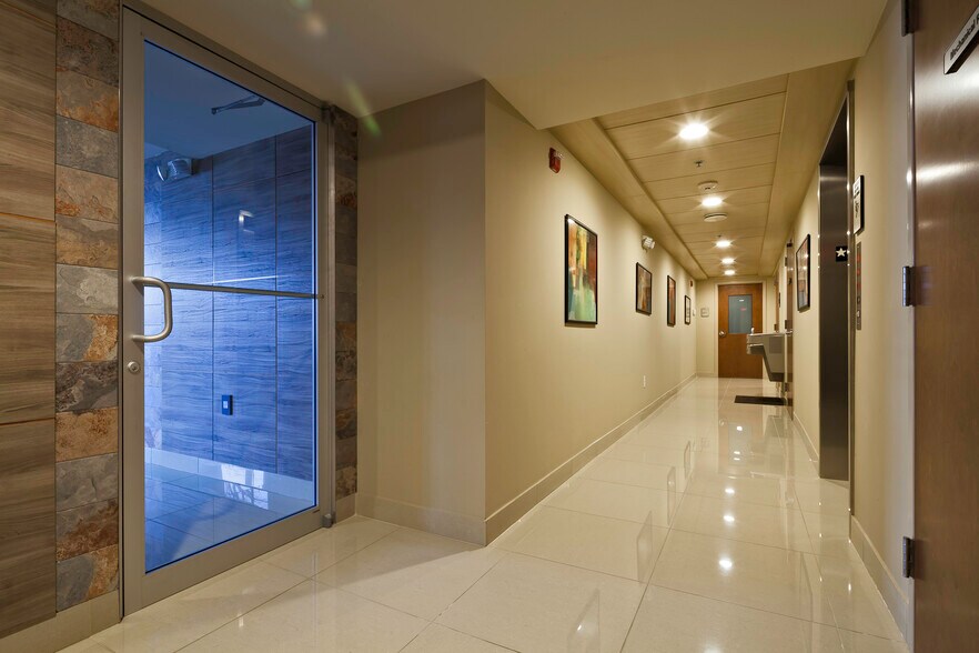 More Photos Of 600 Market St, Chapel Hill Office For Lease