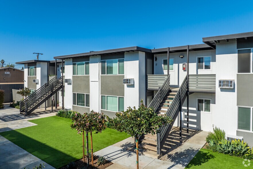 Primary Photo Of 2011-2013 Charle St, Costa Mesa Apartments For Sale