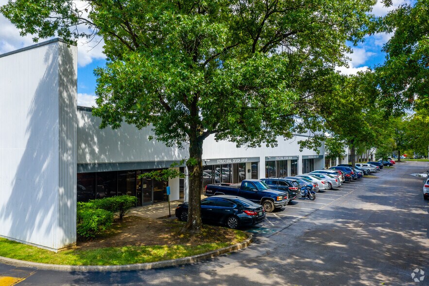 More Photos Of 220 Great Circle Rd, Nashville Research And Development For Lease