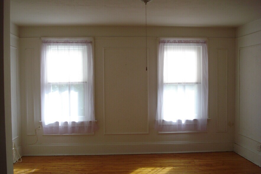 More Photos Of 360 Western Hwy, Tappan Apartments For Sale