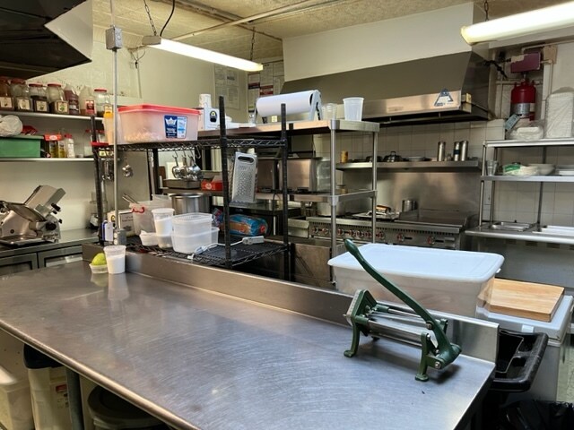 More Photos Of 377 Seneca Ave, Ridgewood Storefront Retail Office For Lease