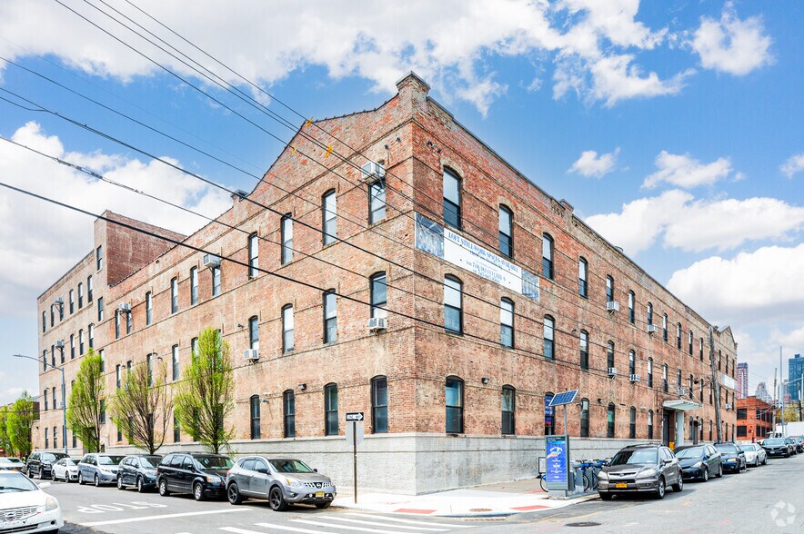 More Photos Of 3511 9th St, Long Island City Office Residential For Lease