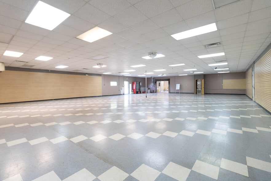 More Photos Of 90 Stonecoal Rd, Horner Freestanding For Lease