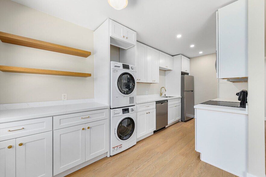 More Photos Of 3020 E 3rd St, Long Beach Apartments For Sale