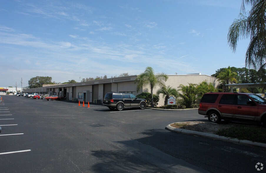 More Photos Of 40351 US Highway 19 N, Tarpon Springs Warehouse For Lease