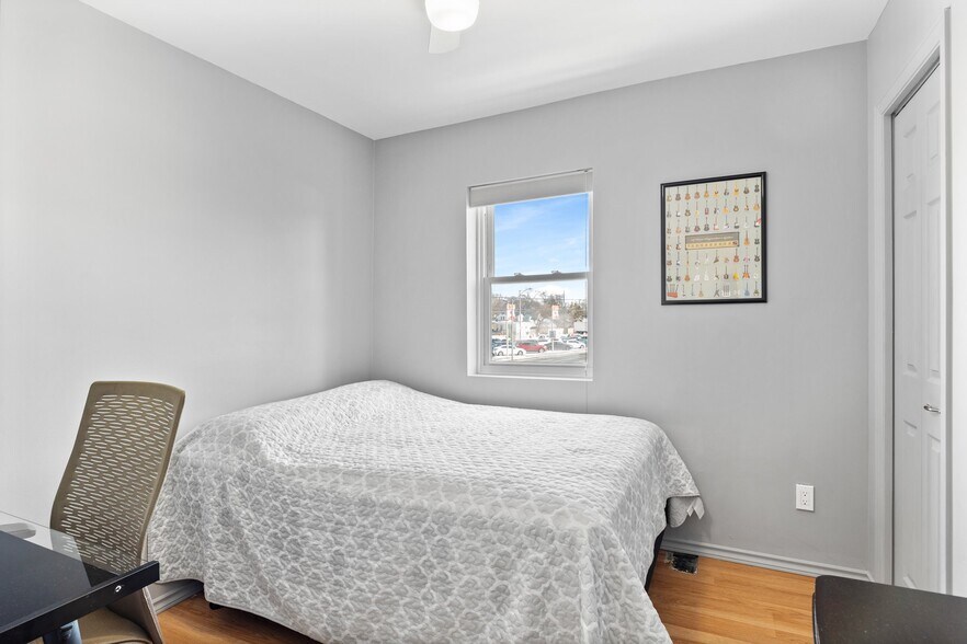 More Photos Of 4165 Tecumseh Rd E, Windsor General Retail For Sale