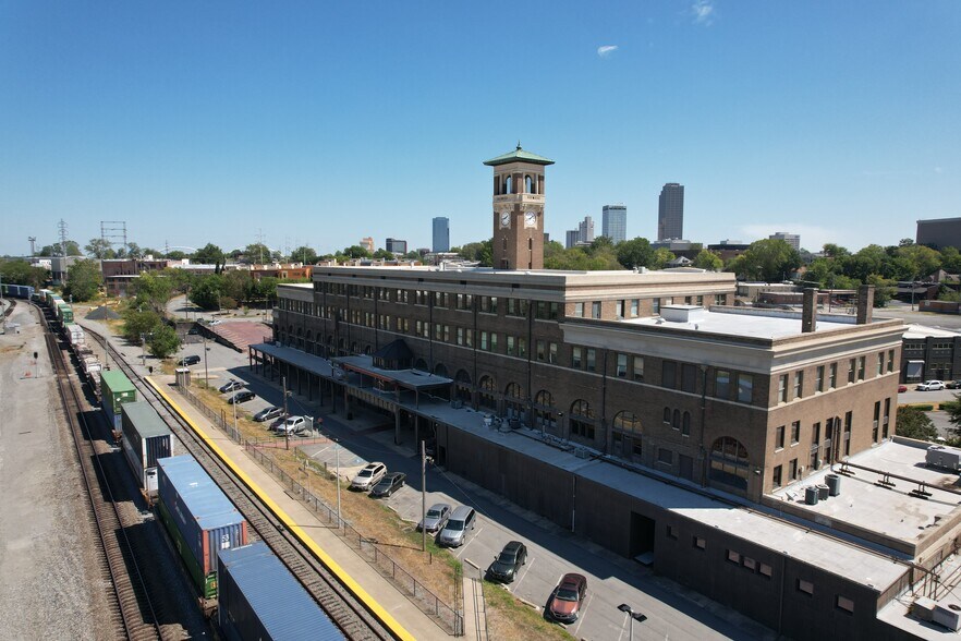 More Photos Of 1400 W Markham, Little Rock Office For Lease