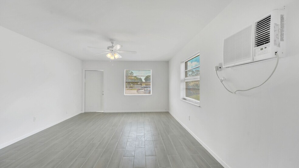 More Photos Of 3883 Park Ln, West Palm Beach Multifamily For Sale