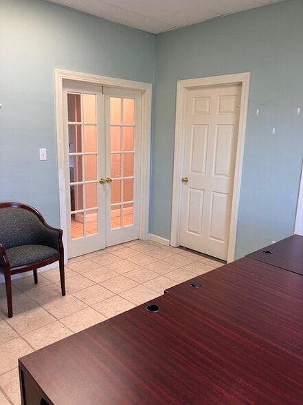 More Photos Of 1800 Old Trolley Rd, Summerville Office For Lease