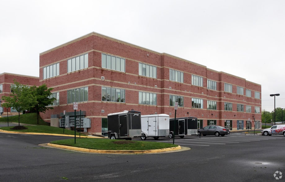 More Photos Of 14641 Lee Hwy, Centreville Office For Lease