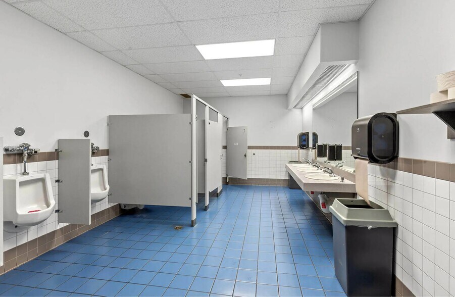 More Photos Of 600 W Wilbur Ave, Coeur d'Alene Light Manufacturing For Lease