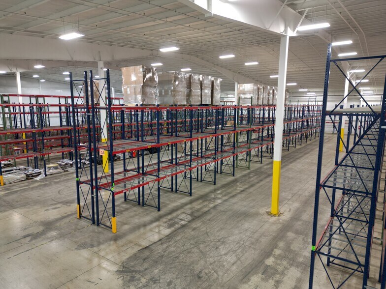 More Photos Of 1887 Cottage St, Ashland Warehouse For Lease