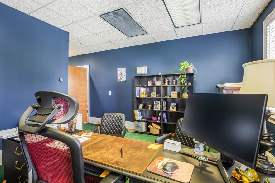 More Photos Of 720 North Ave, Macon-Bibb Office Residential For Sale