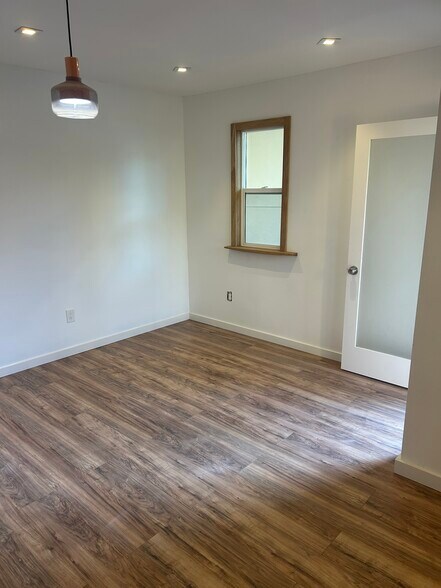 More Photos Of 37 Commercial Blvd, Novato Industrial For Lease