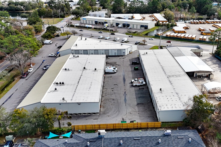 More Photos Of 5121 Bowden Rd, Jacksonville Light Manufacturing For Lease