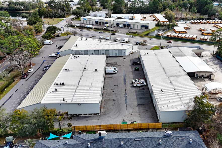 More Photos Of 5121 Bowden Rd, Jacksonville Light Manufacturing For Lease