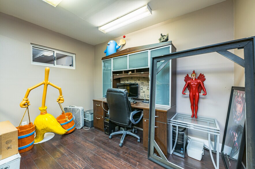 More Photos Of 22850 Perry St, Perris Manufacturing For Sale