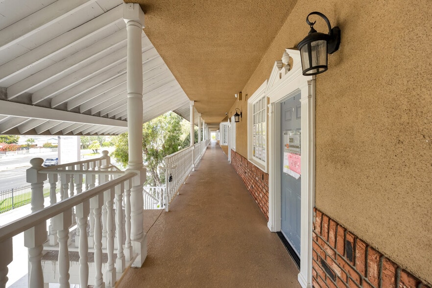 More Photos Of 408 S Beach Blvd, Anaheim Medical For Sale