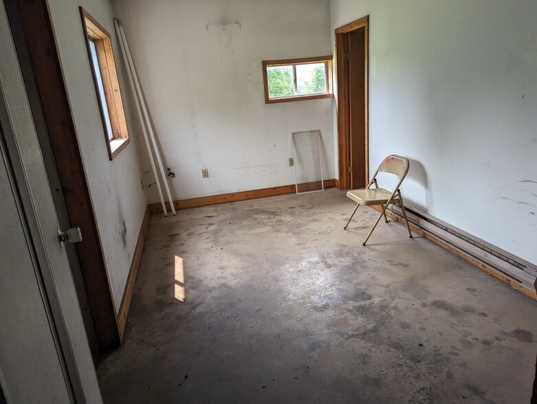 More Photos Of 1576 Ridge Rd, Webster Auto Repair For Sale