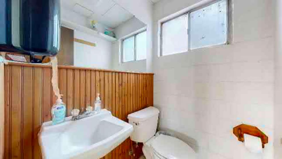 More Photos Of 950 Comanche St, Estes Park Light Manufacturing For Sale