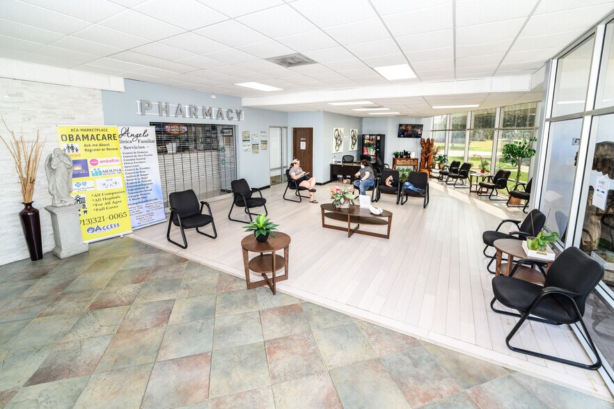 More Photos Of 722 Fairmont Pky, Pasadena Light Manufacturing For Lease