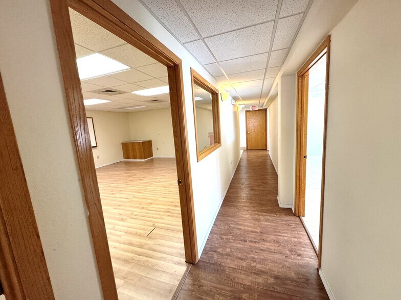 More Photos Of 1118 S Park St, Madison Office For Lease