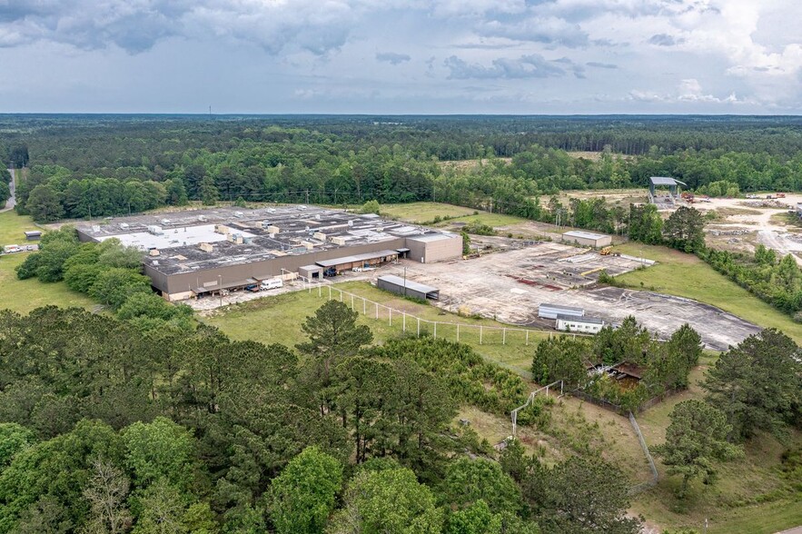 Primary Photo Of 100 Industrial Parkway Rd, Lumberton Manufacturing For Sale