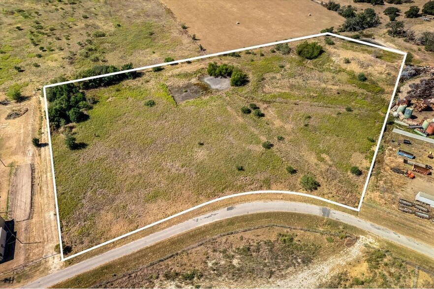 More Photos Of 1095 County Road 234, Giddings Land For Sale