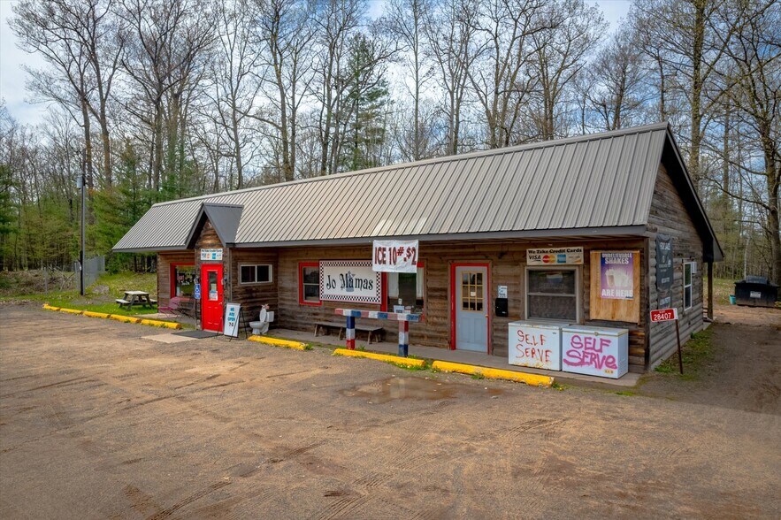 More Photos Of 28407 County Road H, Webster Restaurant For Sale