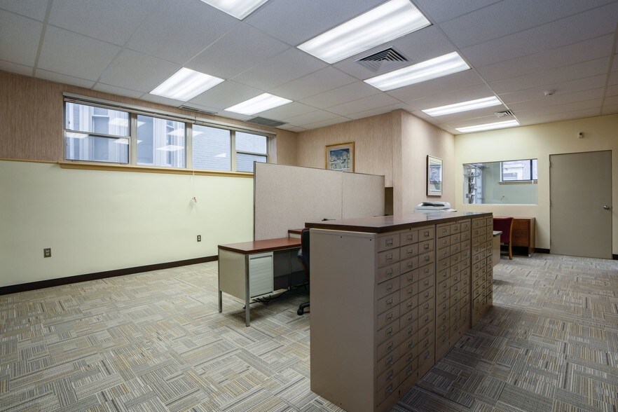 More Photos Of 303 Mill St, Poughkeepsie Office For Sale