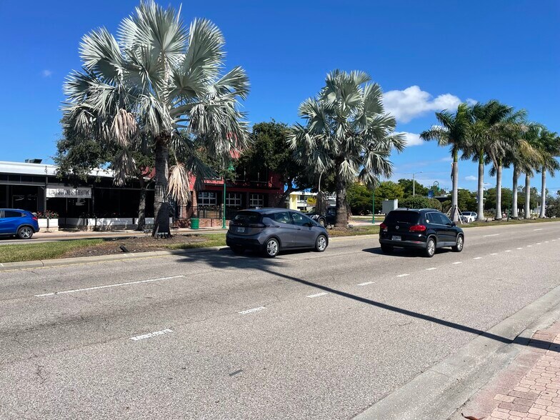 More Photos Of 1336 E Cape Coral Pky, Cape Coral Storefront For Sale