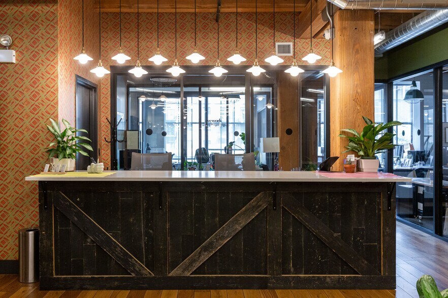 More Photos Of 210-220 N Green St, Chicago Office Residential For Lease