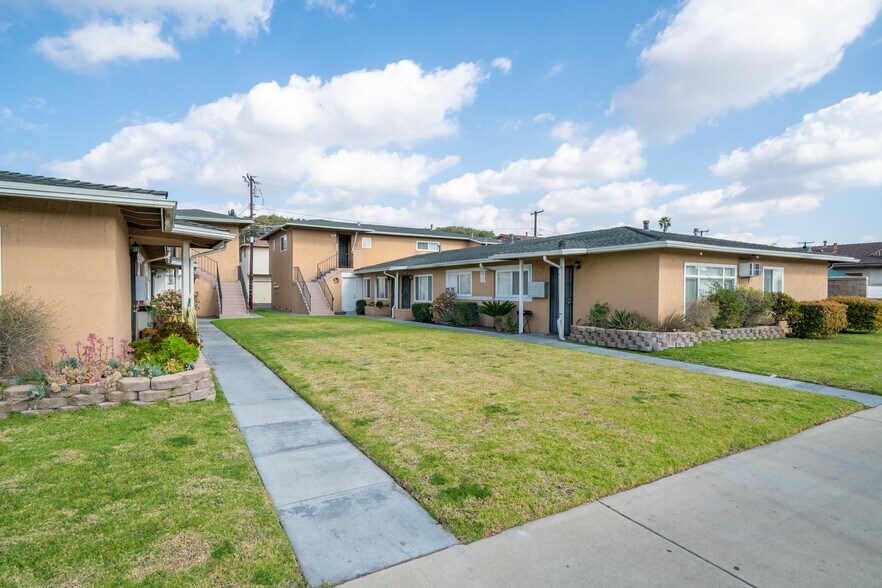 More Photos Of 2135 W Ball Rd, Anaheim Apartments For Sale