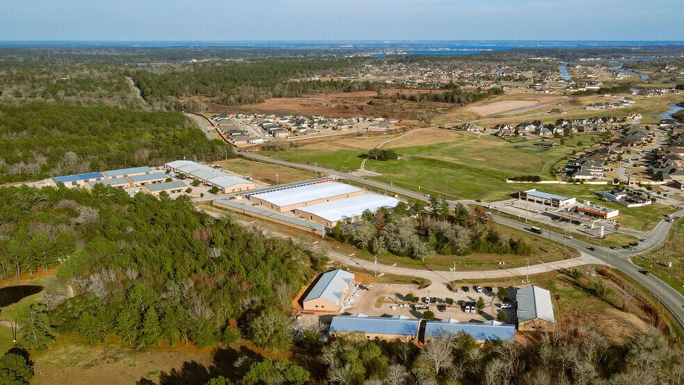 More Photos Of 15349 Summit Park Dr, Montgomery Unknown For Lease