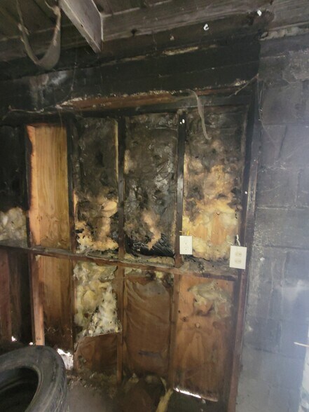 More Photos Of 1823 W 8th St, Muncie Multifamily For Sale