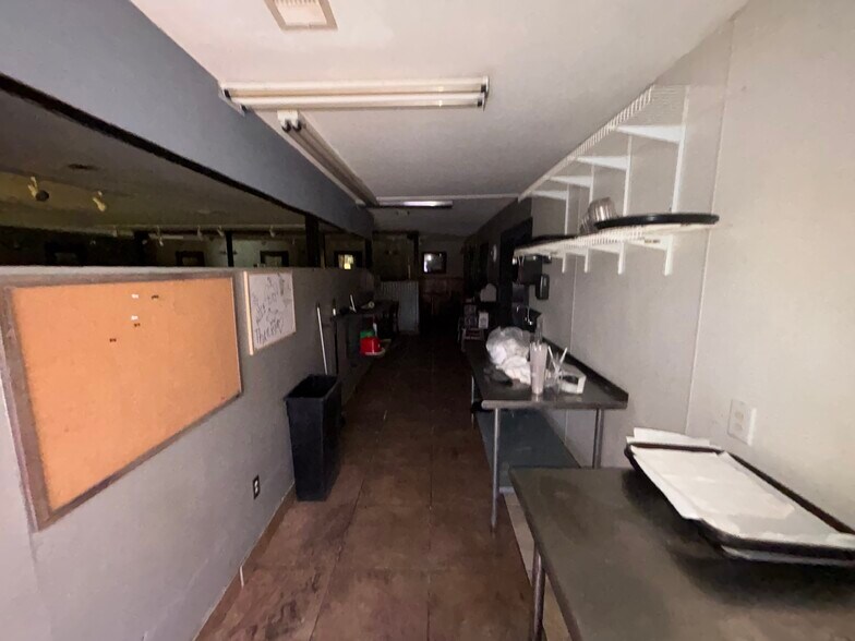 More Photos Of 607 4th St NW, Red Bay General Retail For Sale
