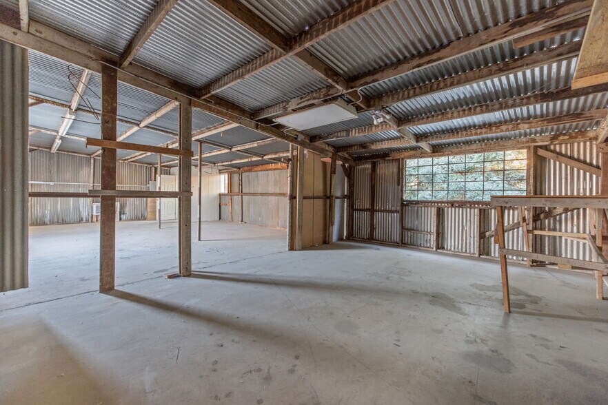 More Photos Of 1334 W Goshen Ave, Visalia Warehouse For Sale