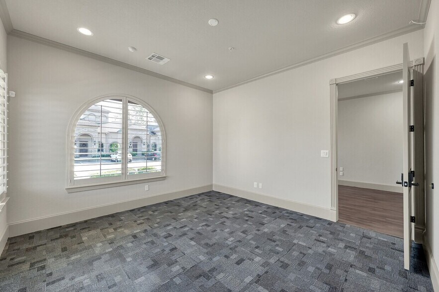 More Photos Of 250 Ed English Rd, Shenandoah Medical For Sale