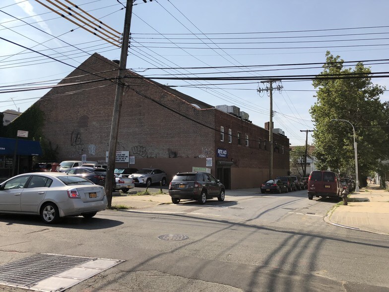 More Photos Of 15-08 College Point Blvd, College Point General Retail For Lease