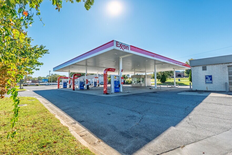 More Photos Of 1617 N Chester St, Gastonia Service Station For Sale