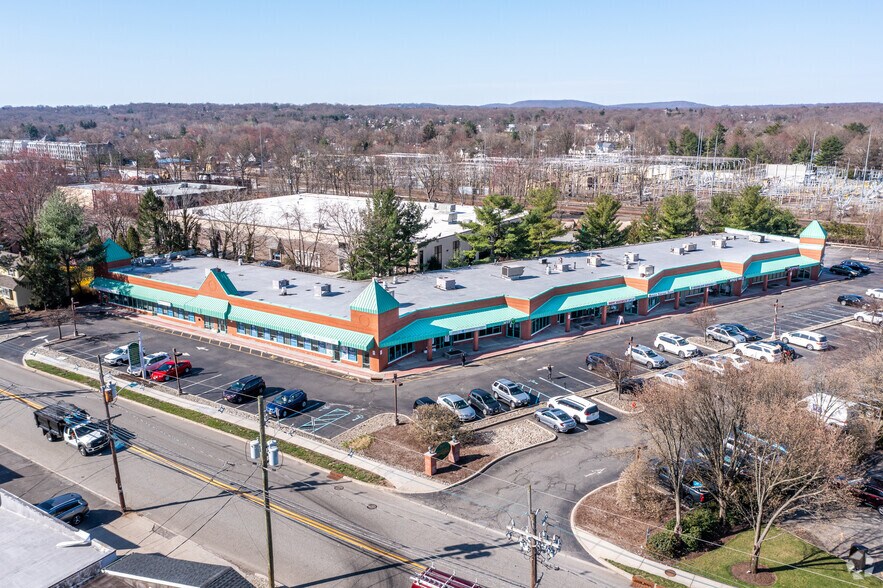 More Photos Of 140 Franklin Tpke, Waldwick Unknown For Lease