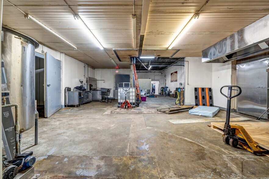 More Photos Of 3923 Covington Hwy, Decatur Food Processing For Sale