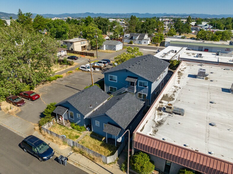 More Photos Of 513 Alice St, Medford Apartments For Sale