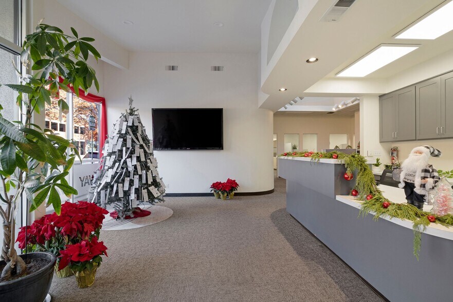 More Photos Of 300-308 Salem St, Chico Office For Sale