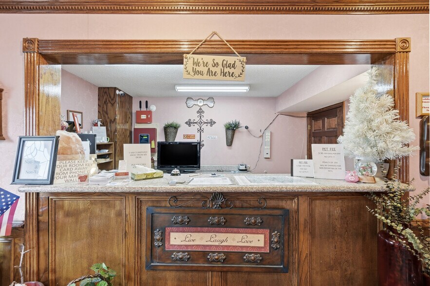 More Photos Of 3169 E Van Buren, Eureka Springs Hotel For Sale