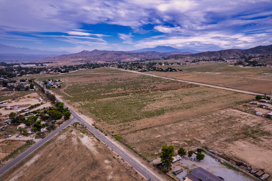 More Photos Of 0 Gibson Ave & Montgomery ave, Nuevo Land For Sale