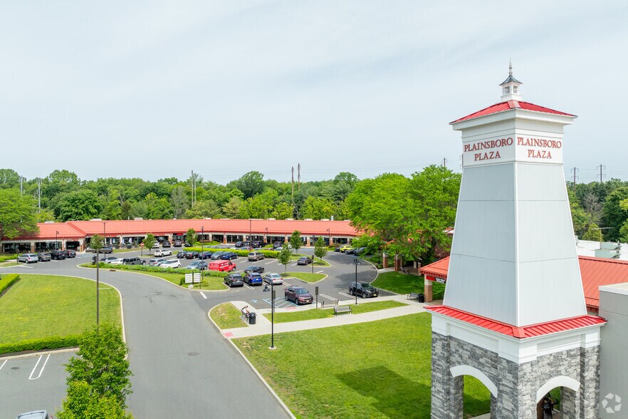 More Photos Of 10 Schalks Crossing Rd, Plainsboro Storefront For Lease