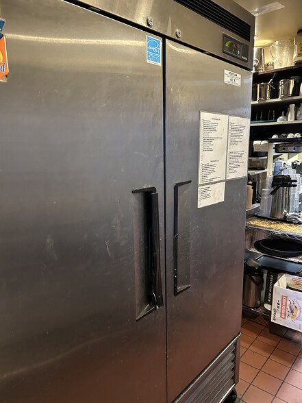 More Photos Of 22733-22833 Hawthorne Blvd, Torrance Storefront For Lease